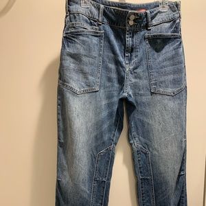 Anthropologie  Pilcro   new style Wanderer jeans. size 28P perfect condition